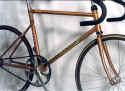 frame02-track.jpg (69887 bytes)